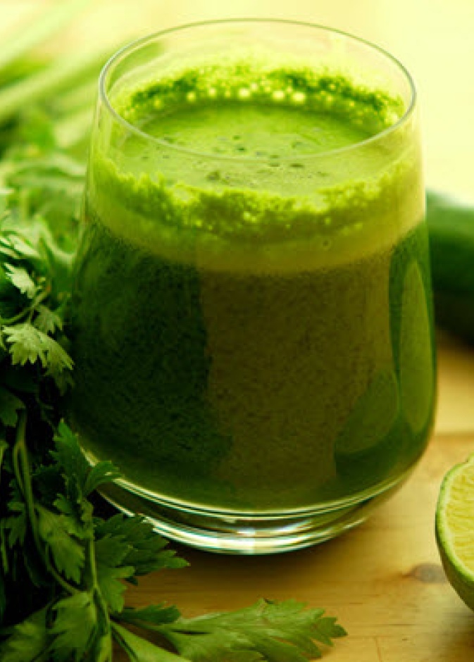 عصير البقدونس يساعد في حرق الدهون وإنقاص الوزن