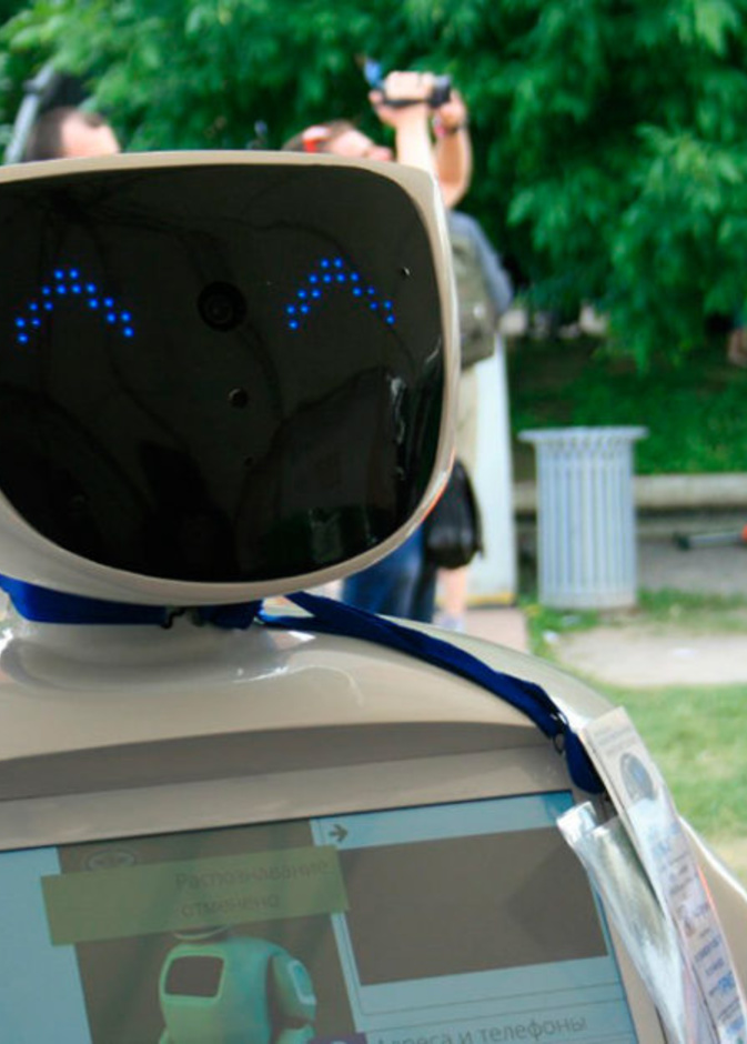 روبوت يهرب من مقر اختباره إلى الشارع