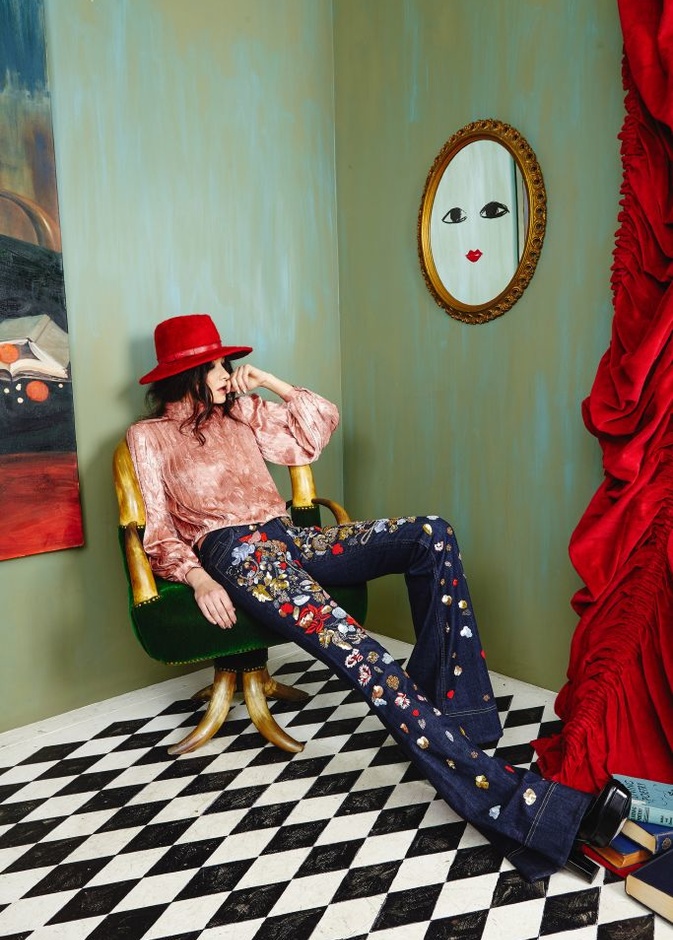 أزياء من أليس أند أوليفيا