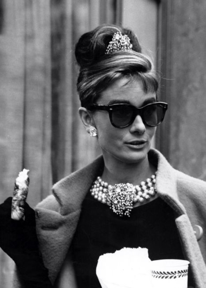 أودري هيبورن Audrey Hepburn في فيلم الإفطار عند تيفاني