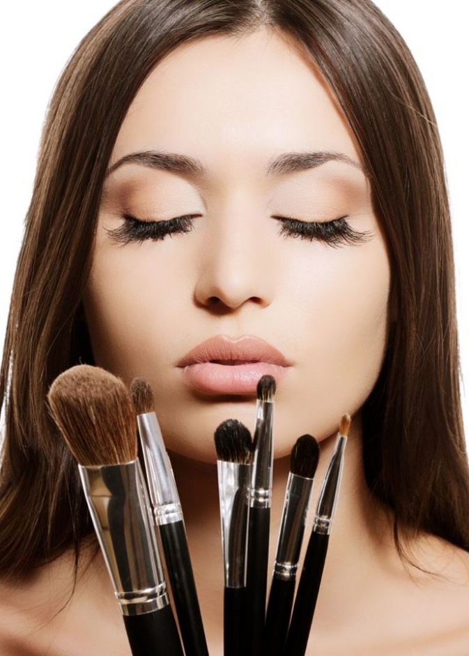 Makeup Brushes فرش الممكياج بجميع أنواعها
