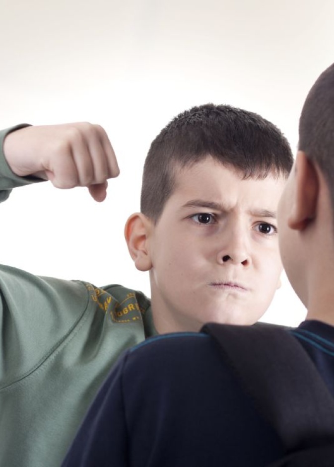 اسباب العنف عند اطفال الطلاق وكيف يمكن التغلب عليه 