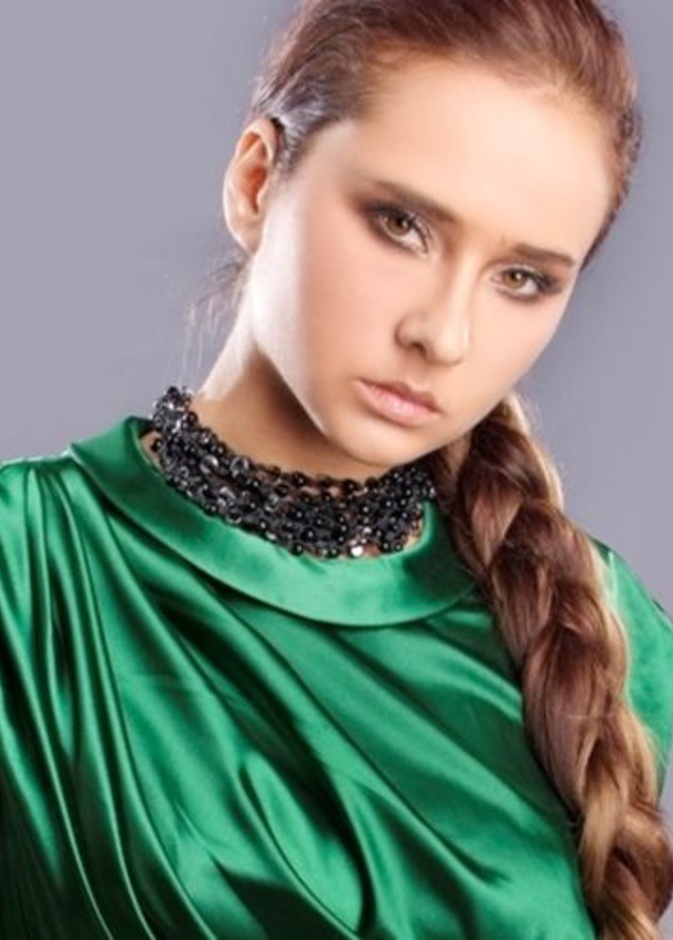 الفنانة نيللي كريم