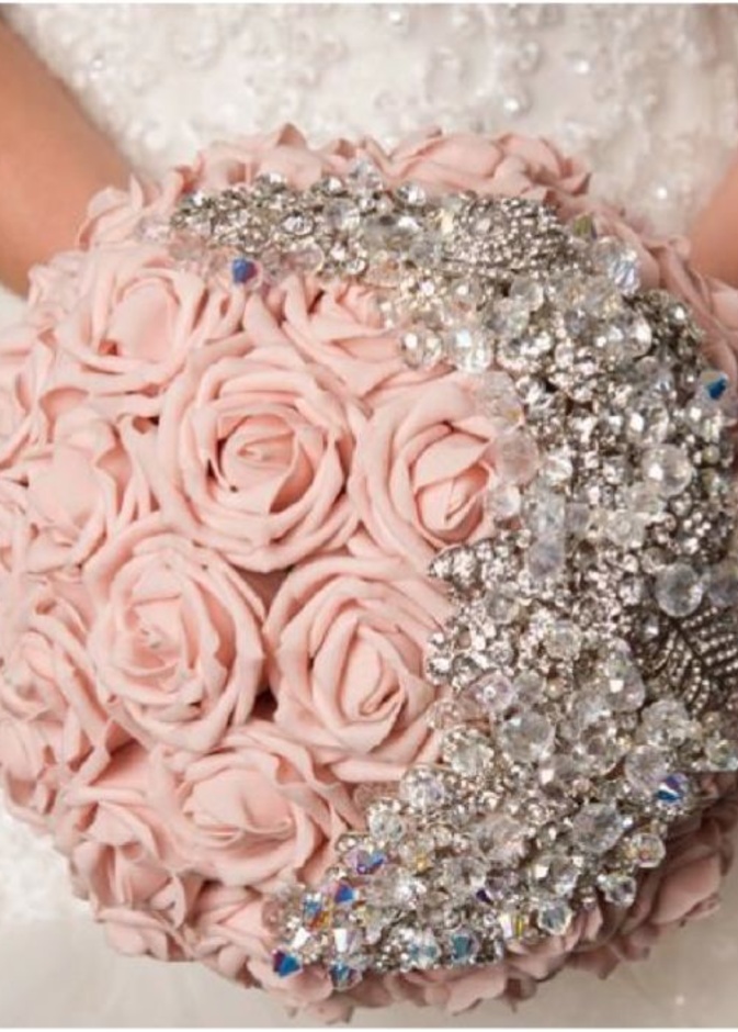 اناقة باقة الكريستال