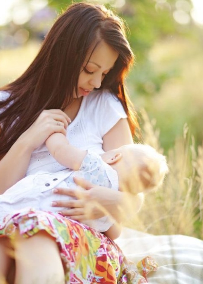 تقلل الرضاعة الطبيعية من اكتئاب وتوتر الام