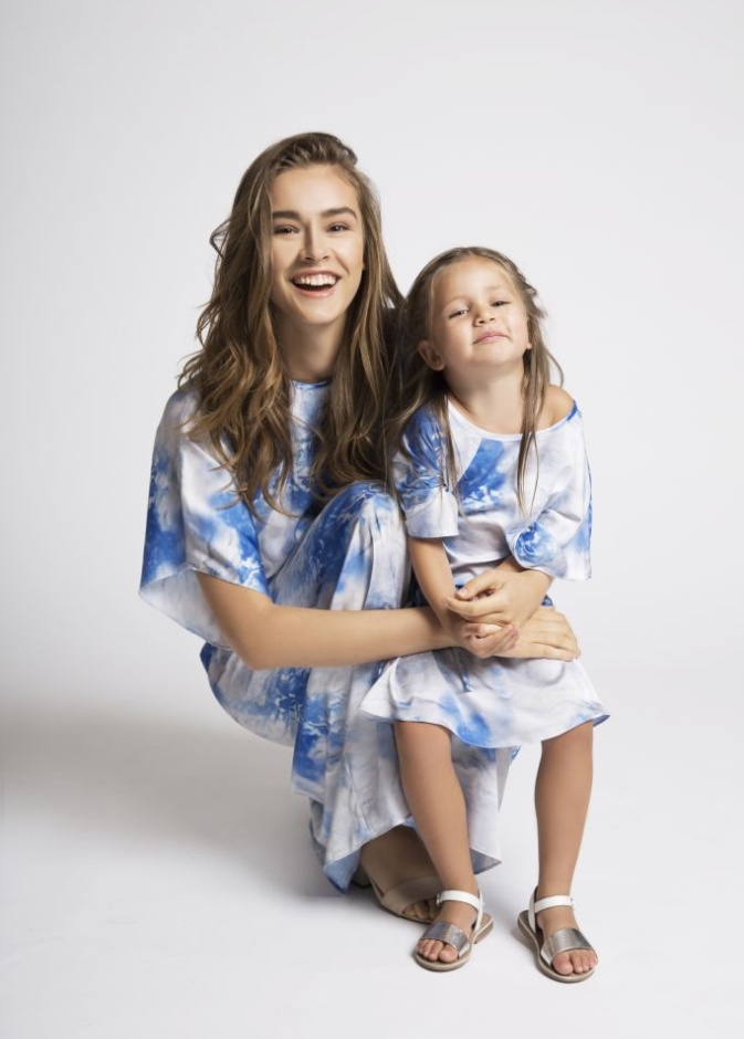 من تصاميم فاطمة الفردان