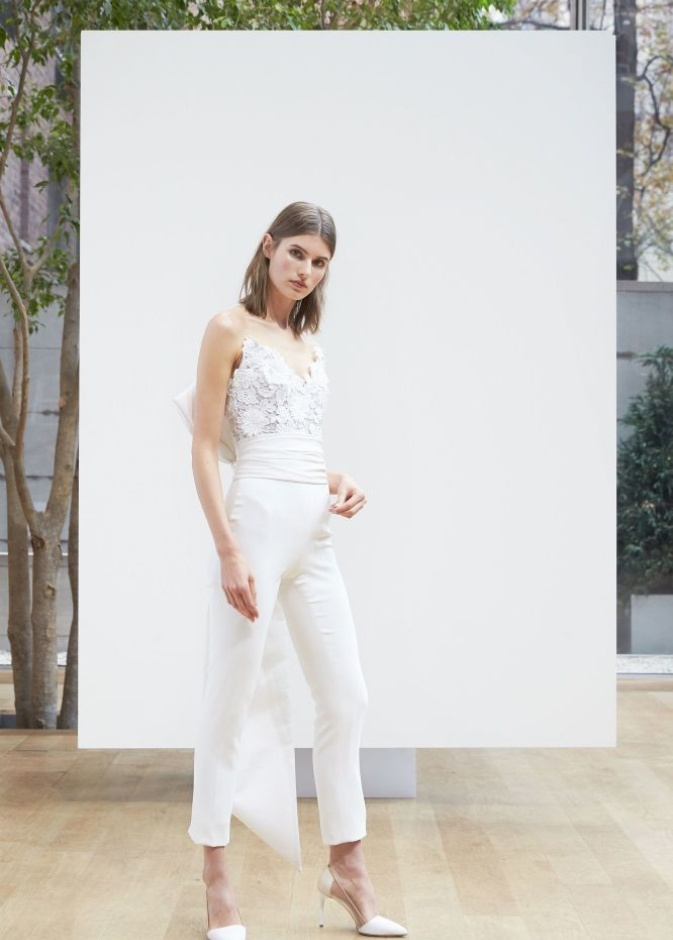 جمبسوت من مجموعة جيني باكهام