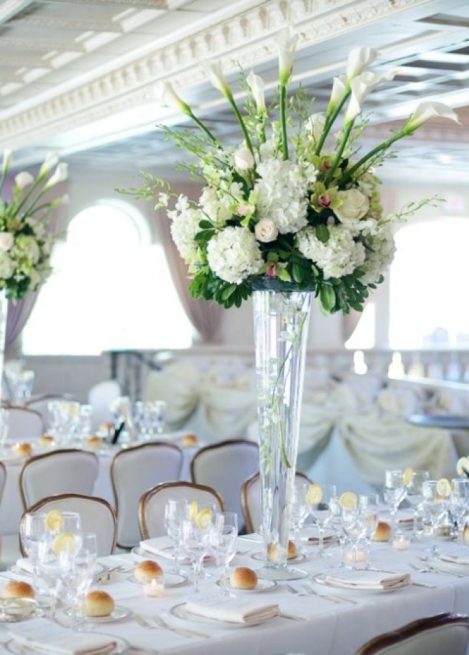 الأبيض في زفافك... حلم ناصع