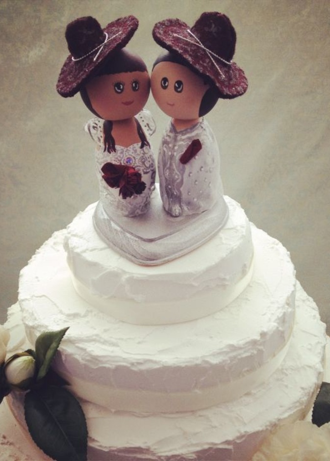 إليك أجمل الإكسسوارات لوجه كعكات الزفاف