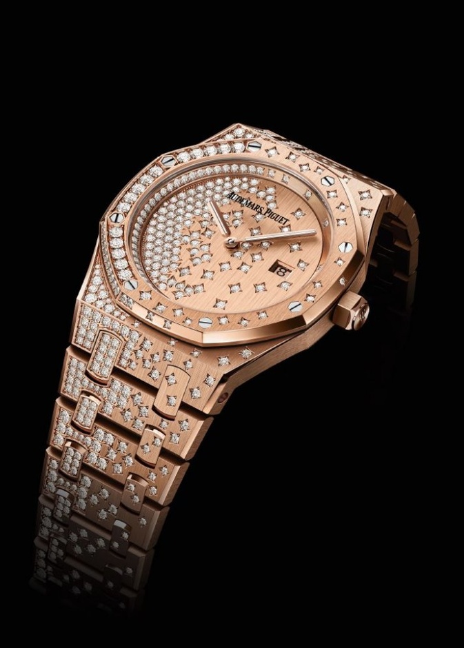 مظهرٍ فريد يضفيه الترصيع بالأحجار الكريمة