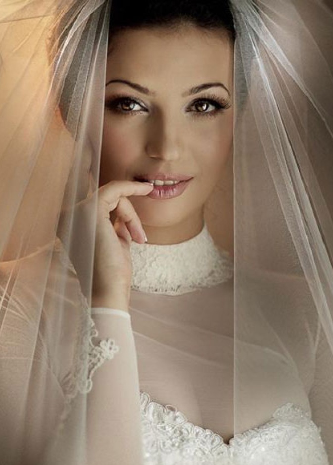 تمسكي بالسعادة.. وتذكري أنكِ أجمل عروس