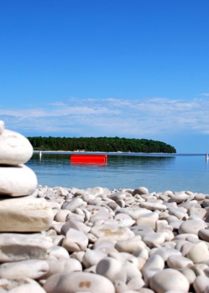 حفرة وسط جزيرة خضراء تخبئ الشاطئ المخفي في المكسيك