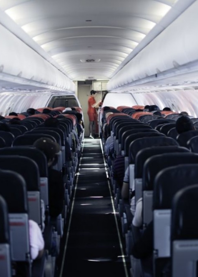 شركة يونايتد أيرلاينز تعتذر لركابها