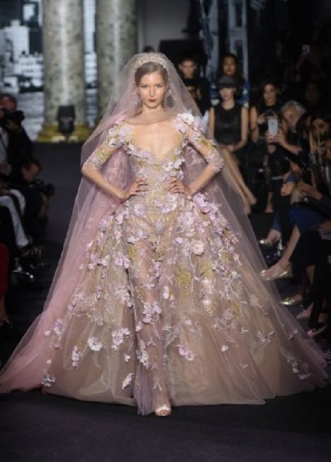 احدث الوان فساتين الزفاف