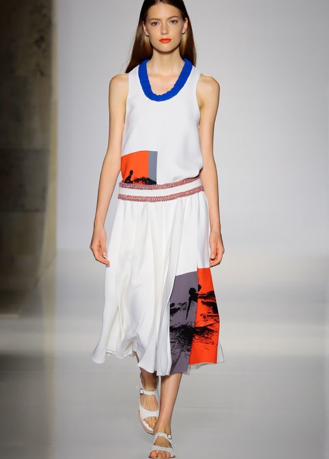 Victoria Beckham تخرج عن التقليدي بمجموعة عملية وعصرية!