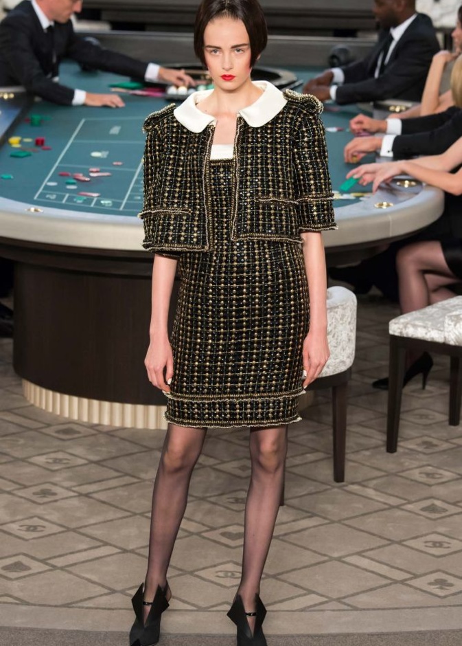 شانيل تقتحم الموضة الراقية للأسود والأبيض