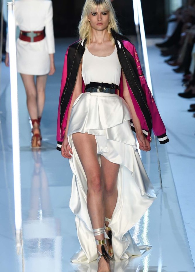 أناقة الشراريب والفرو مع Alexander Vauthier