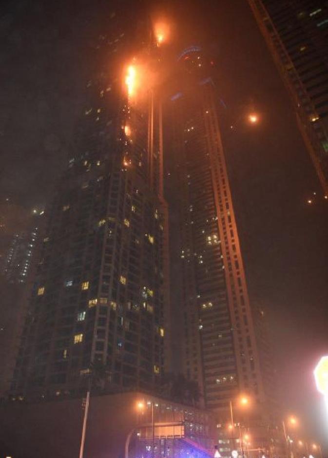 حريق في ثاني أكبر برج سكني بدبي