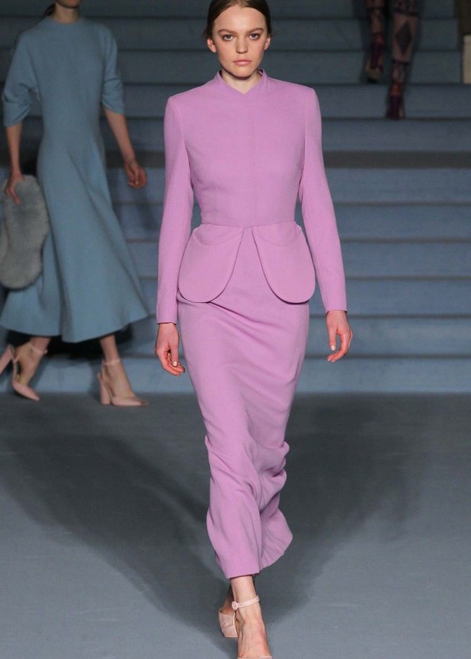 مجموعة Emilia Wickstead.. شتاء بألوان الربيع! 