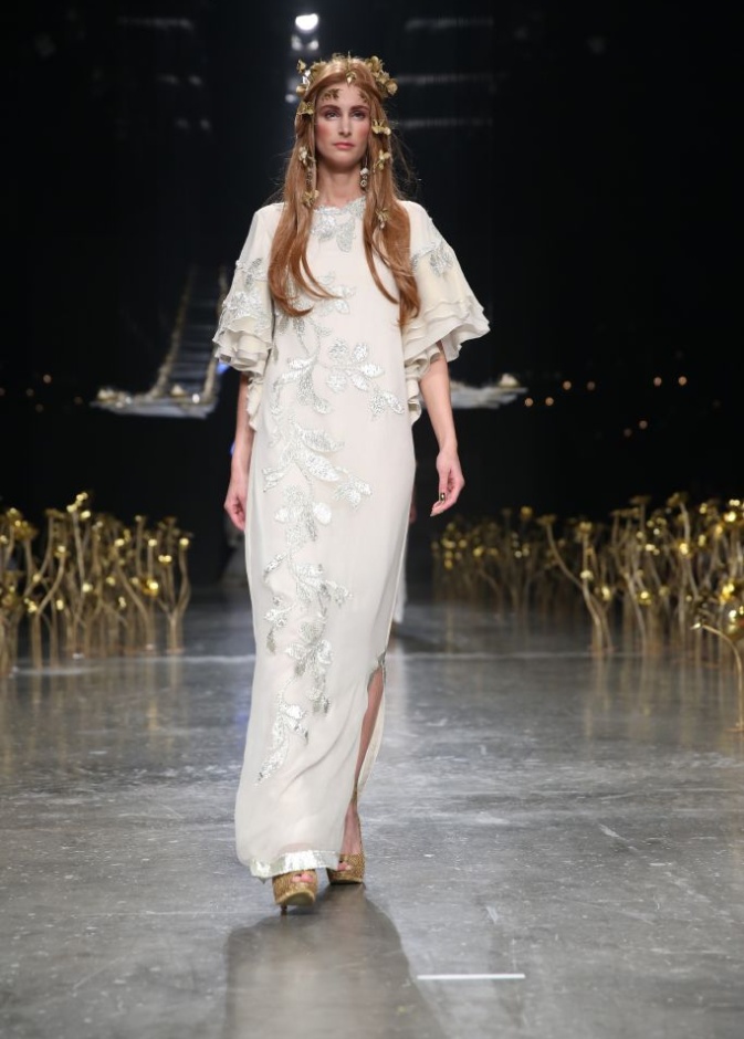 دعوة إلى السلام بلمسات ملكيّة في مجموعة "Zareena"