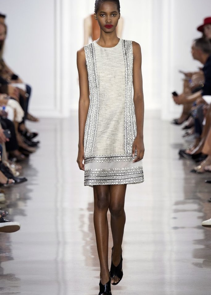أنوثة وعصرية مبهرة في عرض ناجح لـJason Wu