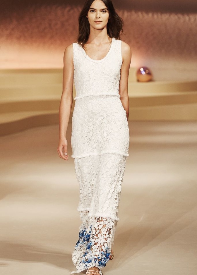 Elie Tahari: ستايل الشراشيب والأقمشة الشفافة لربيع 2016