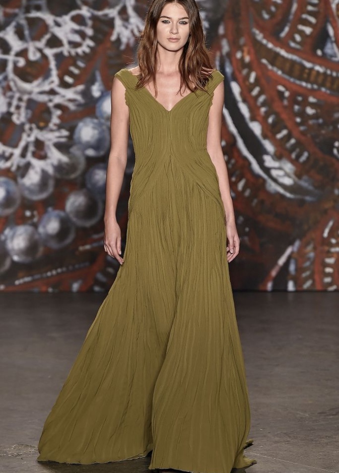 Jenny Packham.. الأناقة والأنوثة البراقة