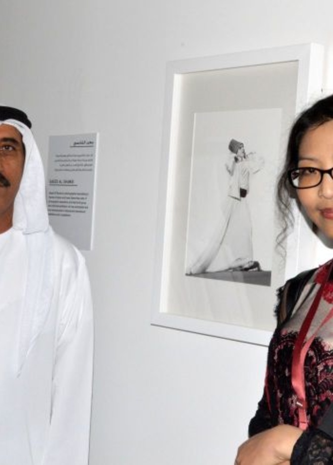 سعيد الشامسي ومصورة صينية.