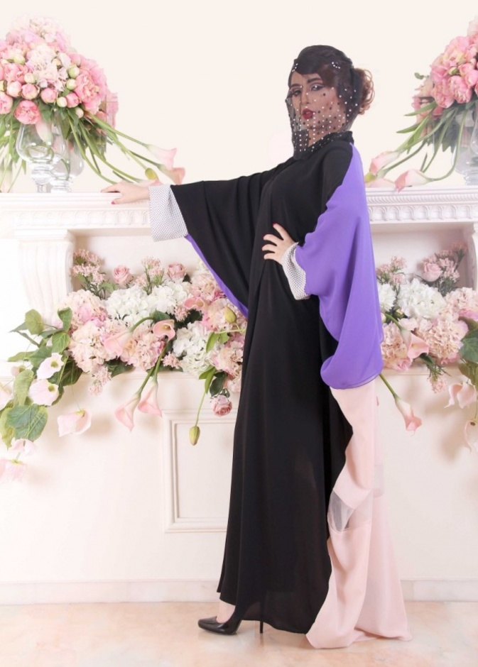 لقاء مع مصممة عباءات Clutch Abaya السعودية