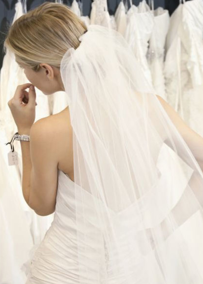 تذكري هذه الأمور قبل التسوق لفستان زفافك