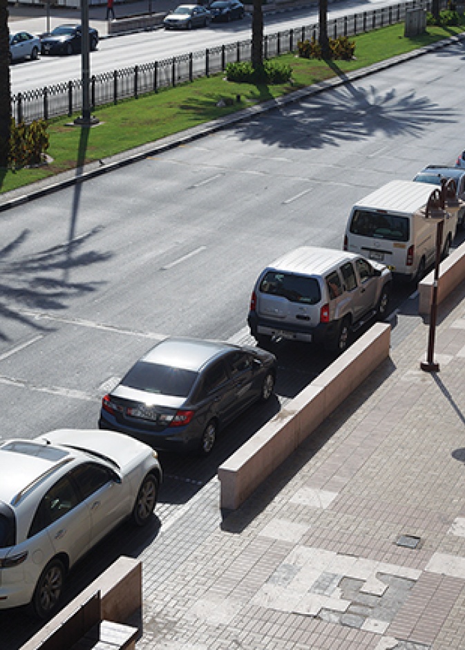 الغاء مجانية المواقف خلال فترة الظهيرة في دبي