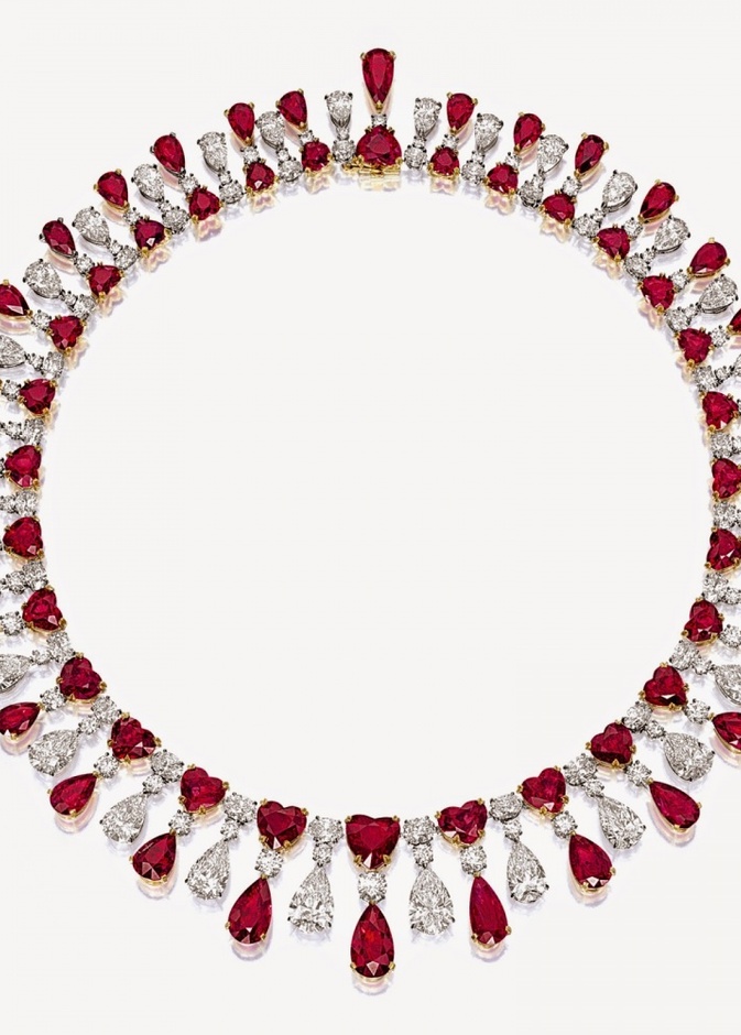 زفافك مكلّل بإشراق الللون الأحمر