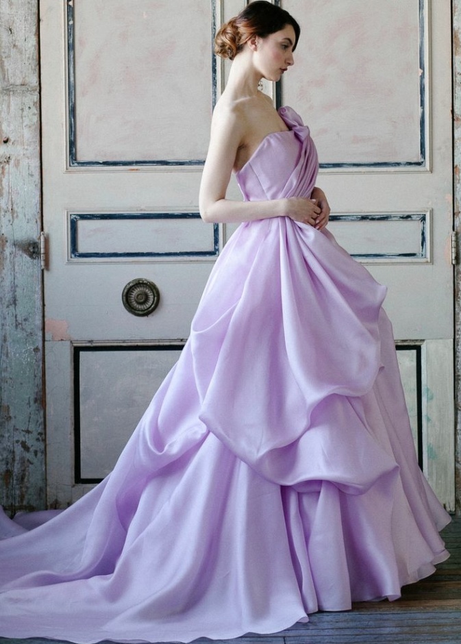 تألقي أيتها العروس باللون البنفسجي