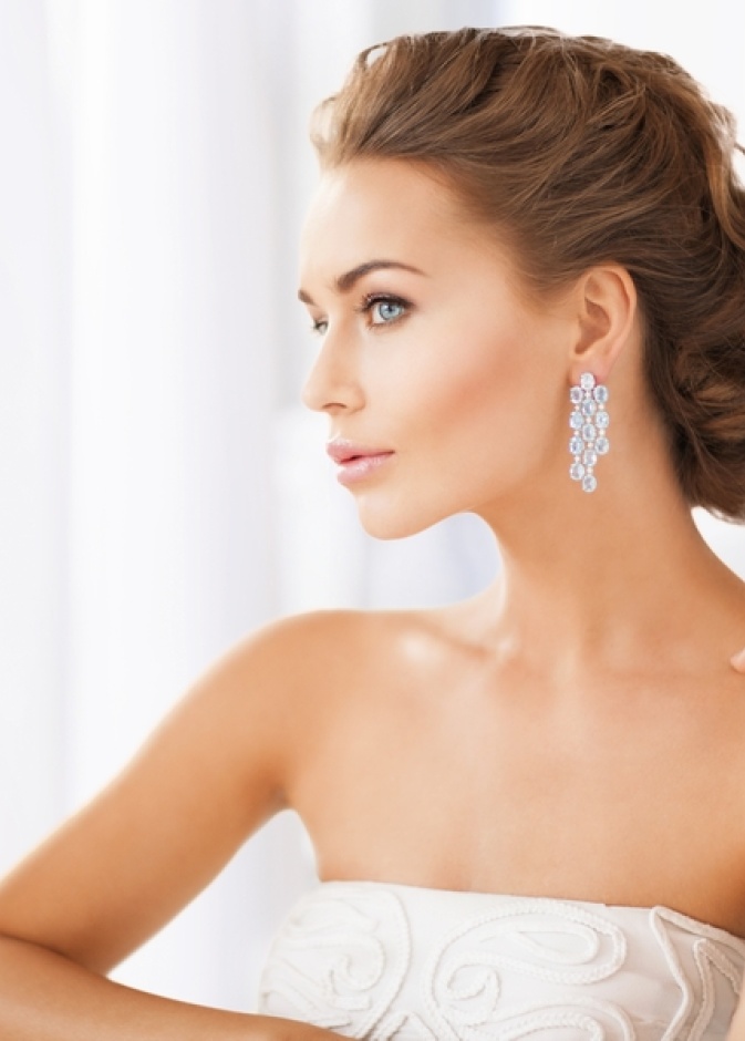 أناقة مجوهرات العروس بالأسود والأبيض