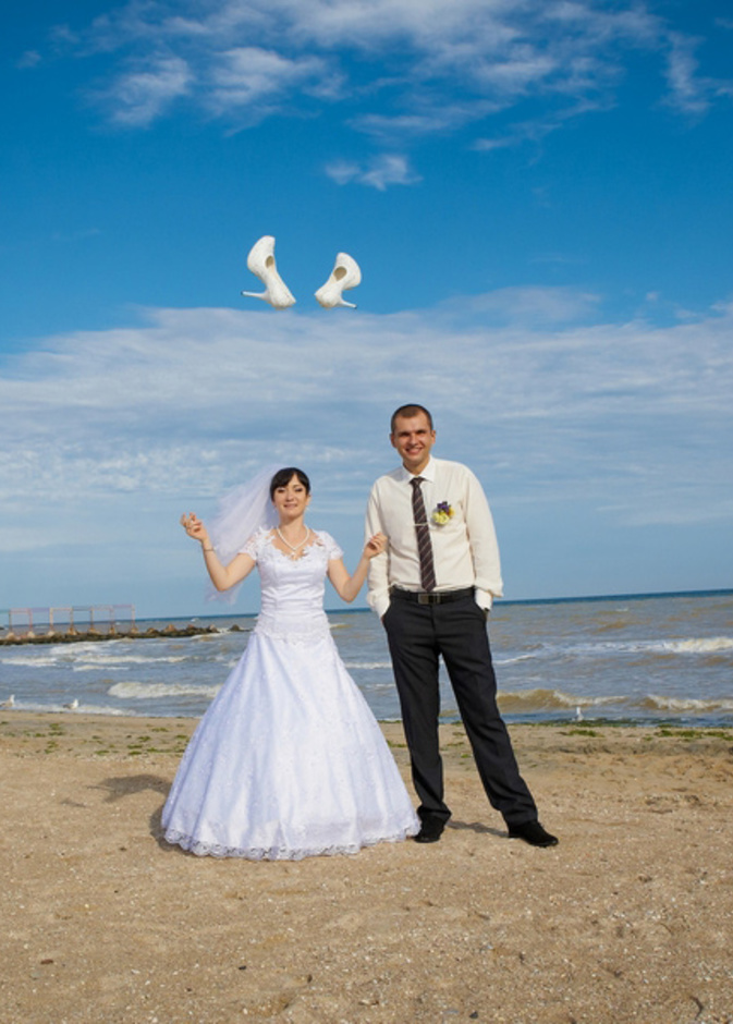 أحذية الزفاف القماشية... راحة ونعومة 