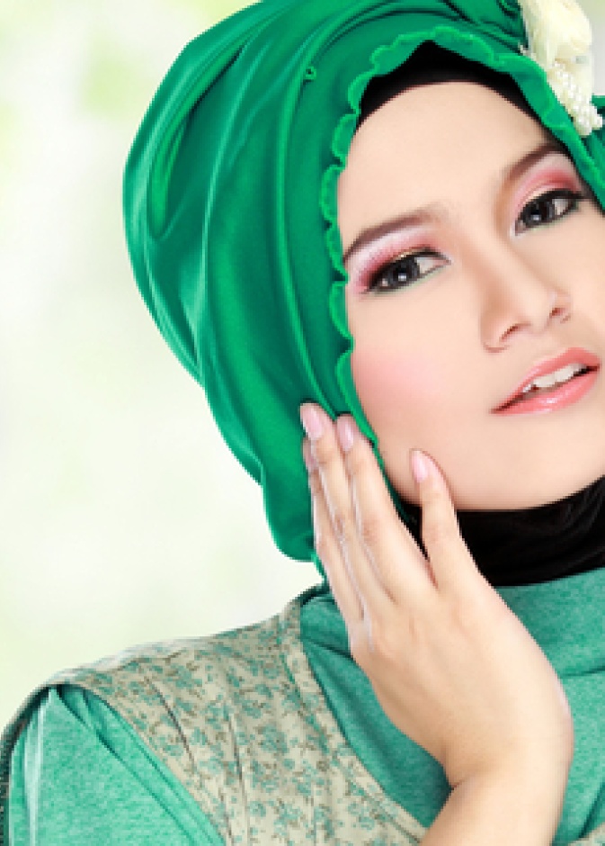 إختاري لون الحجاب المناسب لبشرتك