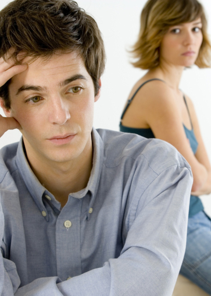 أسبابٌ تمنع الشباب من الزواج والإنجاب