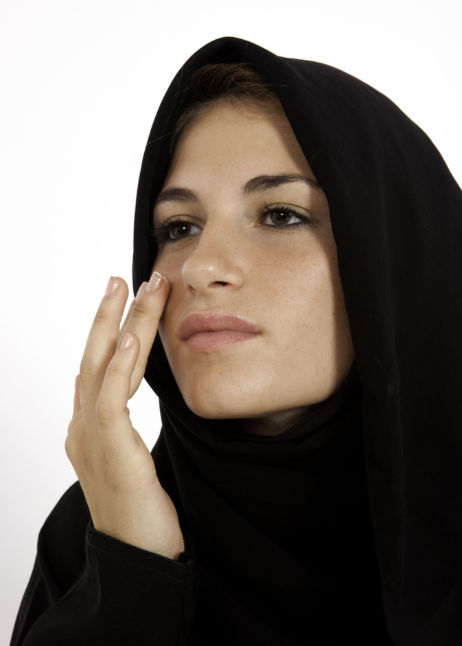 حكم استخدام الزيوت والكريمات في نهار رمضان