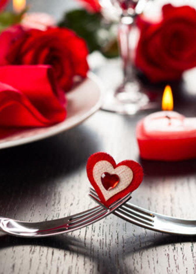 أفكارٌ مميزة لتزيين طاولة يوم الحب