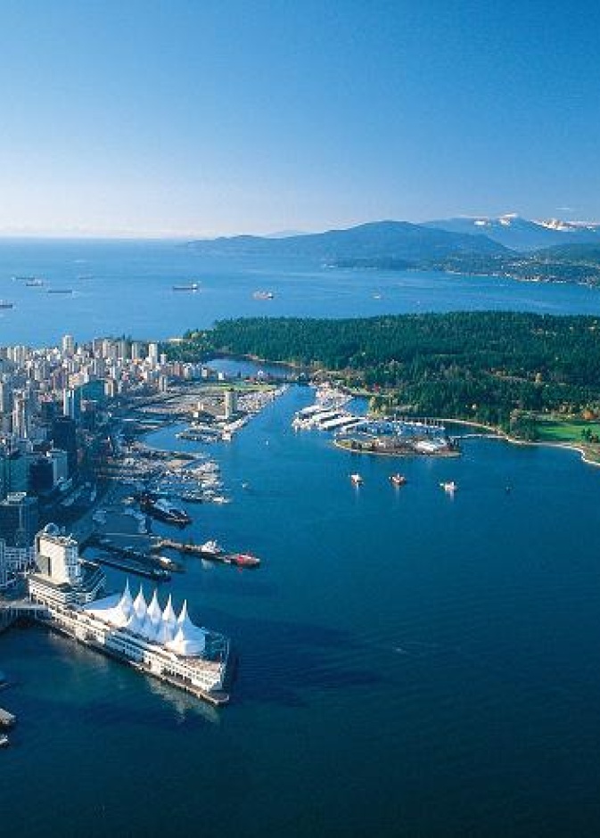 ستانلي بارك  .. واحة خضراء محاطة بمياه المحيط الهادي من كل اتجاه