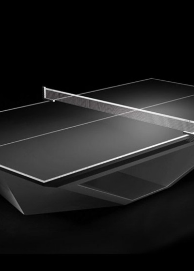 طاولة بينغ بونغ بـ70.000 دولار