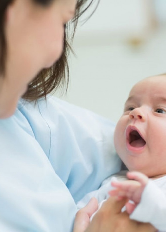 مخاض عسير تعرضت له الأم قبل الولادة القيصرية