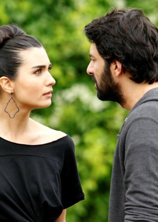 توبا بويكستون وإنجين أكيوراك