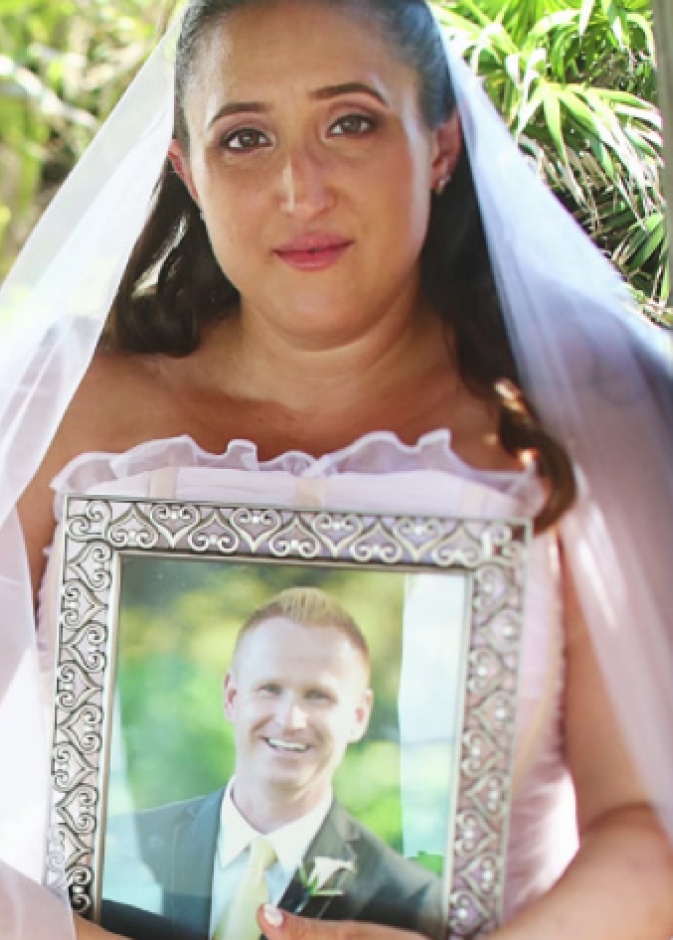 بالفيديو: ودّعت خطيبها بجلسة تصوير