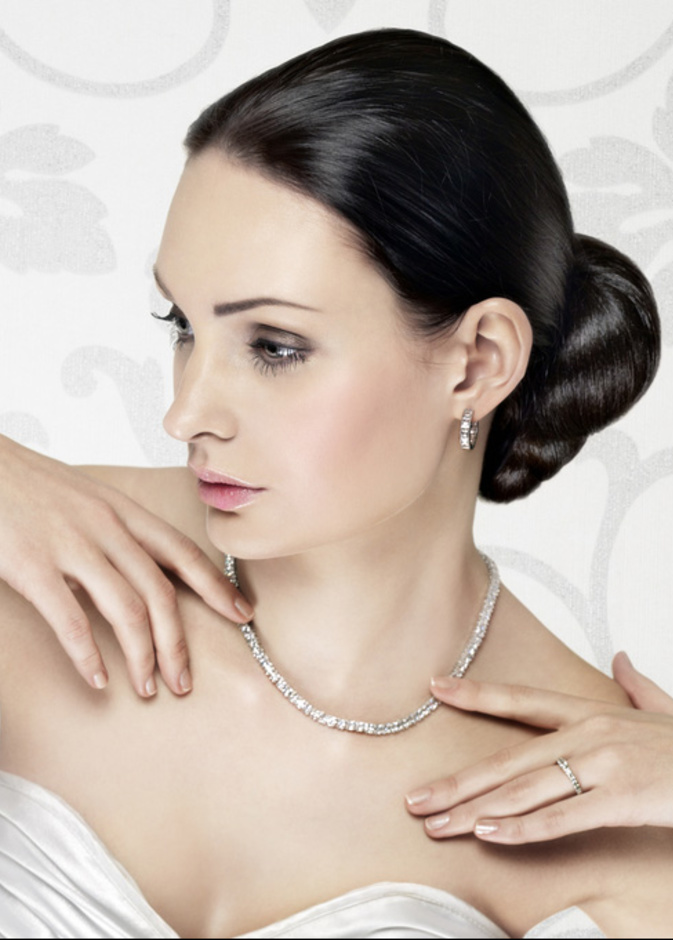 تزيّنيي في يوم زفافك بأجمل مجوهرات Chopard