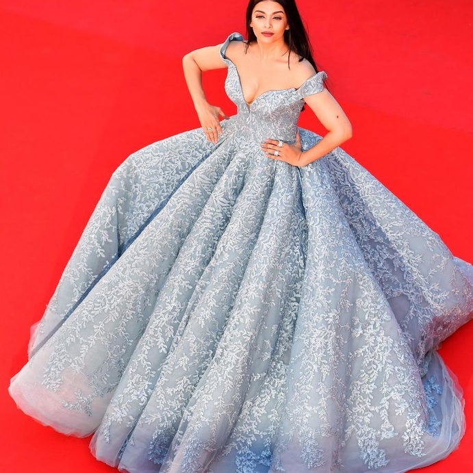 أبرز اطلالات أيشوراريا راي بمناسبة عيد ميلادها الـ 48 