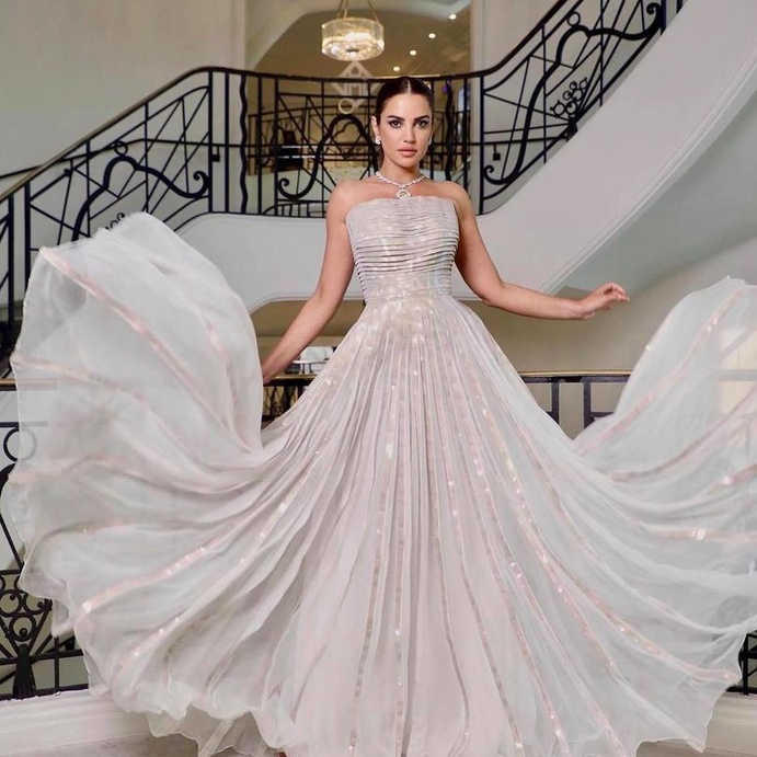 أبرز إطلالات درة زروق بمناسبة عيد ميلادها الـ42