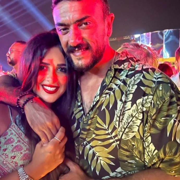 ياسمين عبد العزيز وأحمد العوضي