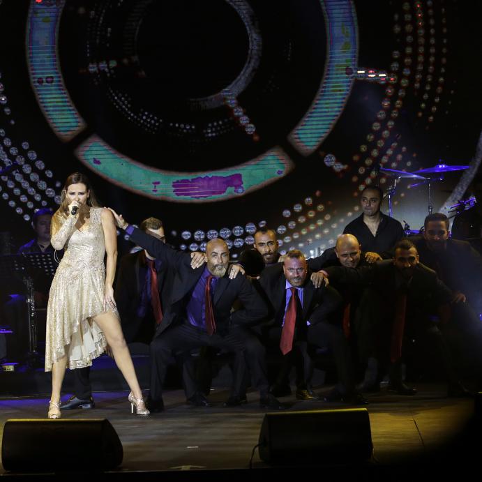 كارول سماحة تبهر جمهرو في مهرجان بيبلوس