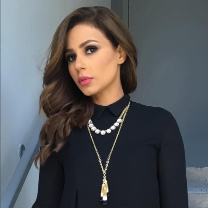 مهيرة عبد العزيز